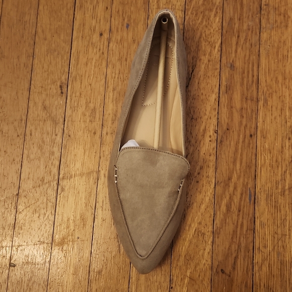Size 10 flats - Picture 2 of 4